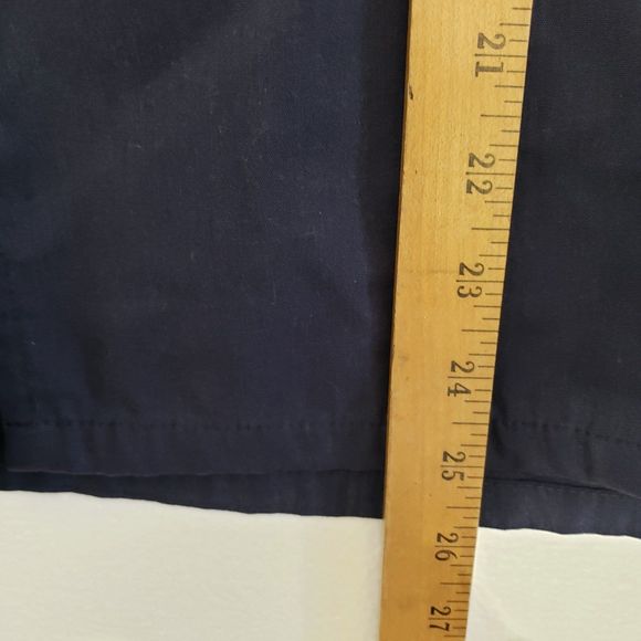 St Louis Cardinals Short Sleeve V-neck Scrubs with Front Pockets; Size Small - Picture 7 of 10